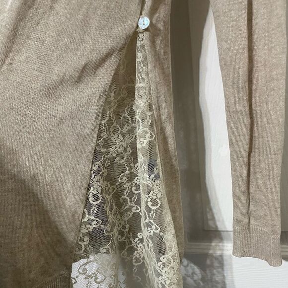 Hotel Particulier Lace-Accented V-Neck Long Cardigan Tan Khaki Color Size Medium - Picture 6 of 7